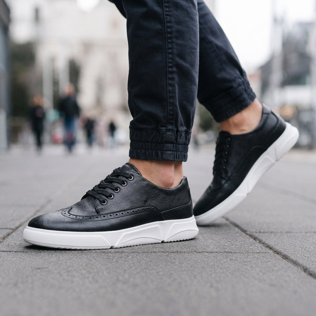 OakTrail Leather Sneakers - Black