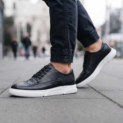 OakTrail Leather Sneakers - Black