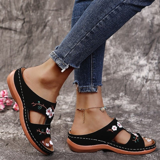Ortobloom™ - Flower Embroidered Orthopedic Sandals