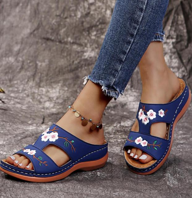 Ortobloom™ - Flower Embroidered Orthopedic Sandals